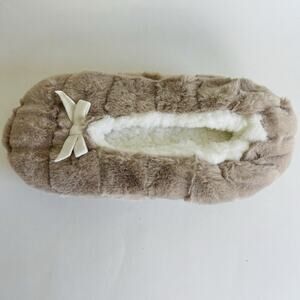 Brookstone Women's Fuzzy Cozy Slippers Anti-Slip, Brown & Cream Color Size 7-9.5